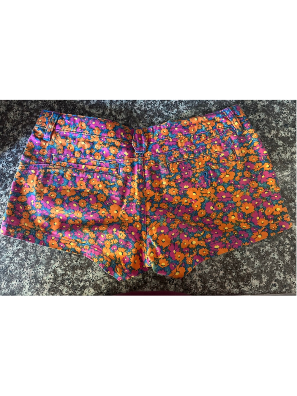 Women's Volcom Floral Shorts Size 5 Orange Pink - Picture 2 of 6